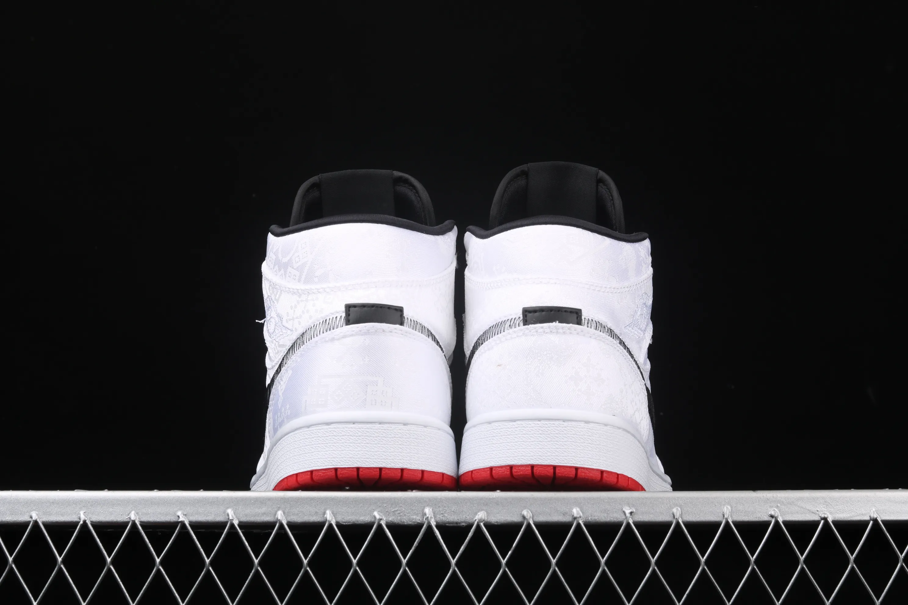 All categories Air Jordan Jordan series basketball shoes Air Jordan 1 Mid CLOT x Air Jordan 1 Mid "Fearless" AJ1 Joe 1 mid-top white silk CU2804-100